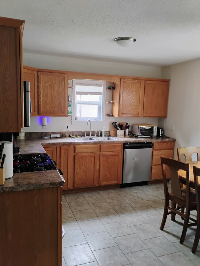 Building Photo - 2152 St Anthony Ave Rental