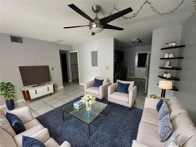 Photo - 3720-3726 NW 115th Way Unidad 3720 Rental