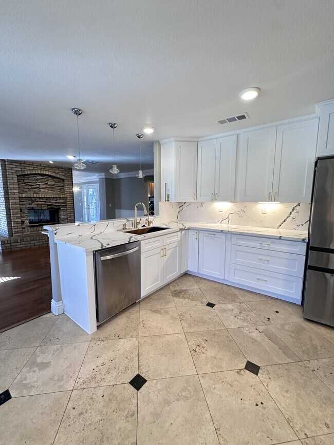 Photo - 2123 Deland Ct