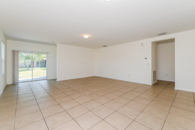 Photo - 2605 SE 4th Ave