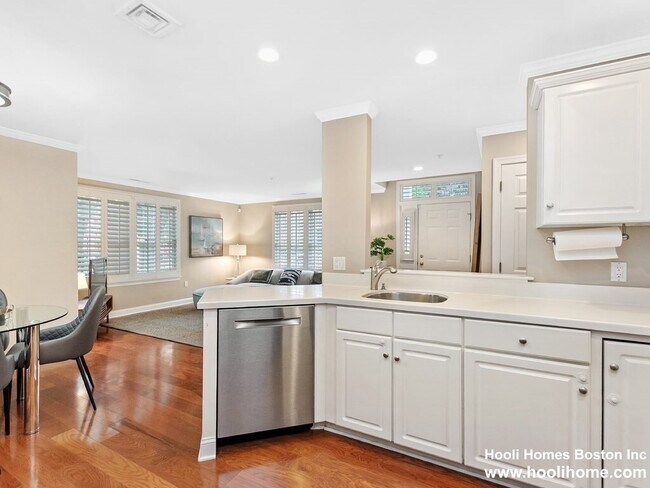 Photo - 108 Harvard St Unit 1