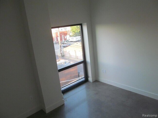 3099 Biddle Ave Unit 308