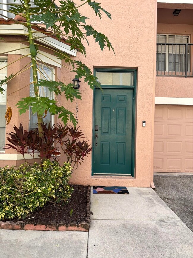 Photo - 1910 Belmont Pl