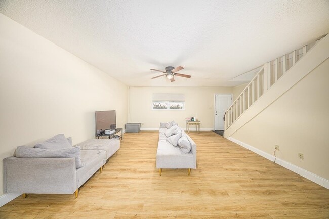 Photo - 1520 Pullen Rd