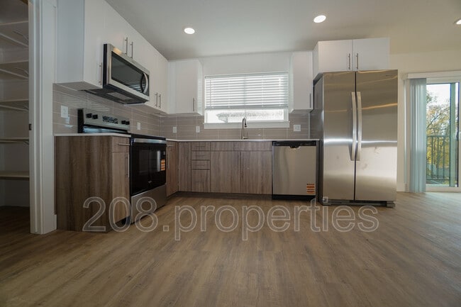 Photo - 4633 N Iota Ln