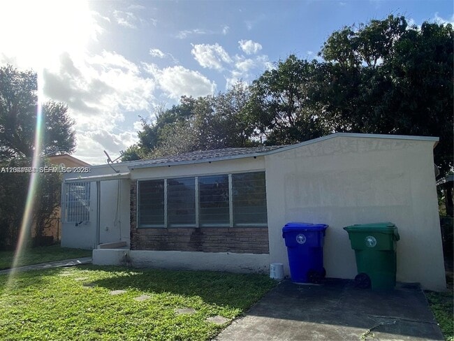 Photo - 170 NW 49th St