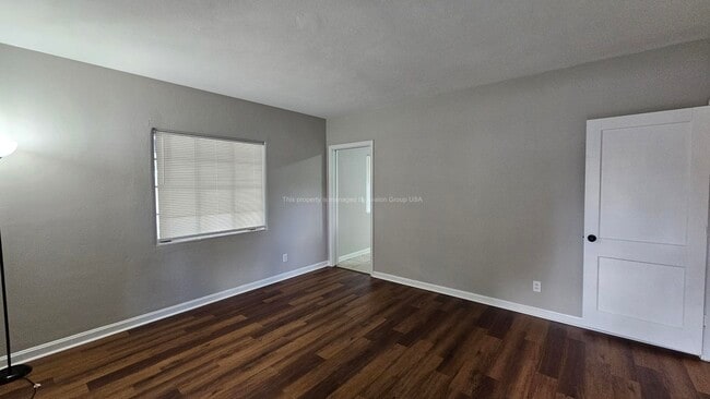 Photo - 1341 Hollyhock Cir E