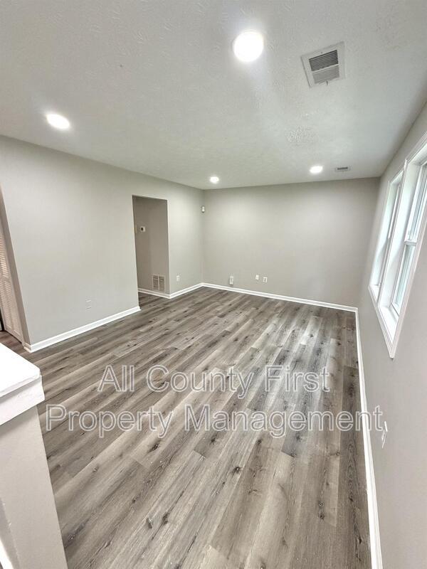 Photo - 734 S Candler St