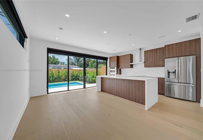 Photo - 2710 SW 34th Ave