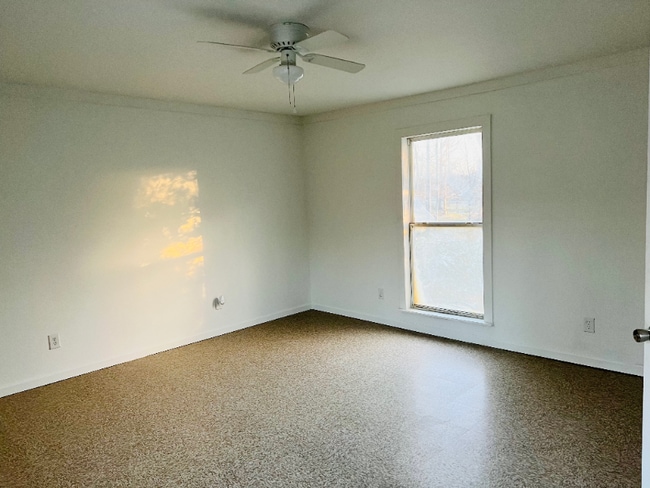 Photo - 100 Old Plank Rd