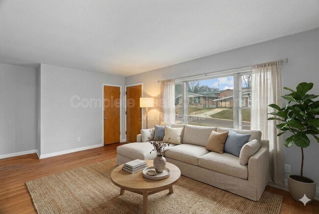 Photo - 9220 Leamont Dr