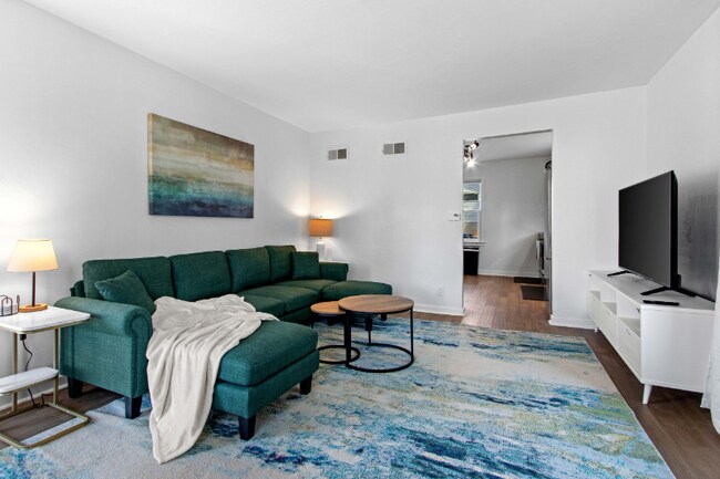 Photo - 914 Quincy St Unidad 916