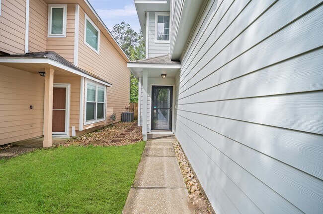 Photo - 35 Ledgestone Pl