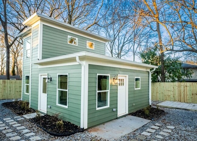 Building Photo - 465 Hemlock Cir SE Rental
