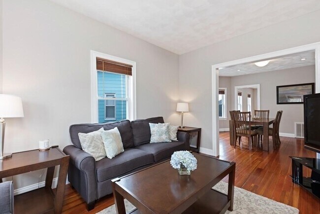 Photo - 169 Sheridan Ave Unit 3