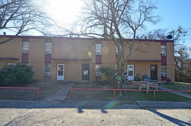 Photo - Oak Knoll Apartments
