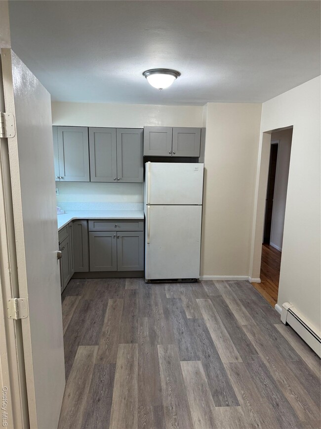Building Photo - 102-12 216th St Rental