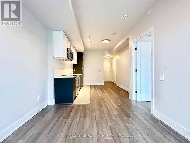 Photo - 2525 Bathurst St Unit 905