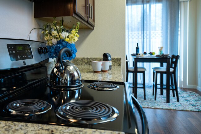 Residence | Kitchen | Dining Space