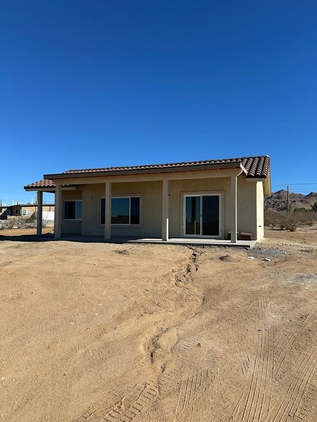 Building Photo - BRAND NEW PREMIUM APPLE VALLEY HOME