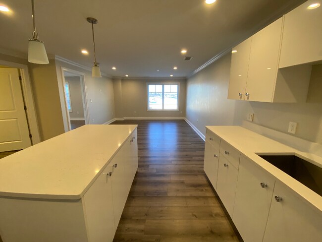 Photo - 918 Providence Hwy Unidad 210