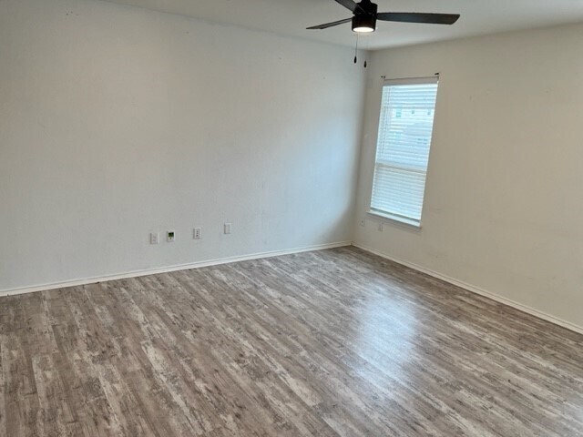 Photo - 1700 Dragonfly Loop