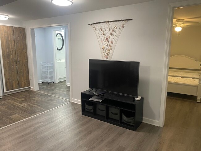 Photo - 516 36th Ave N