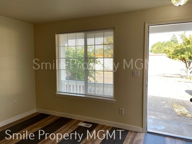 Photo - 2523 SE 105th Ave