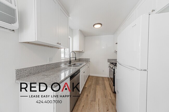 Photo - 8555 Independence Ave Unidad 101