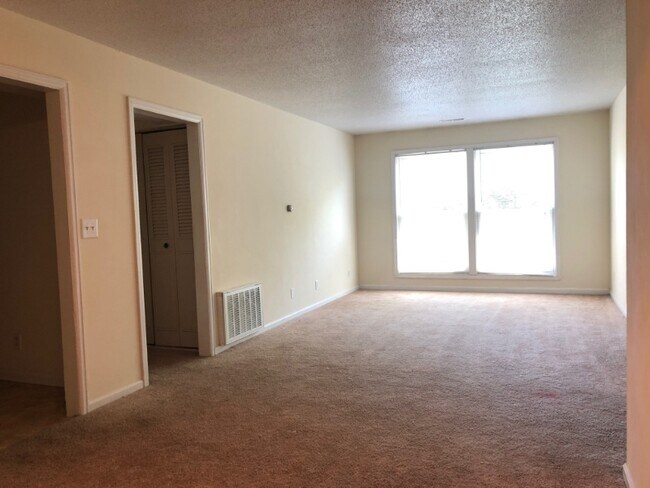 Photo - 1913 W 1st St Unit 3