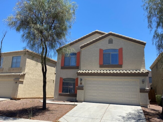 Photo - 4 Bedroom, 3 bath, two story with loft in ...