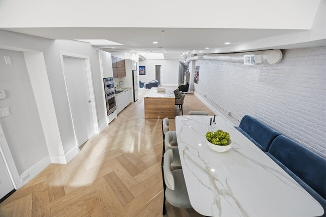 Photo - 125 Broad St Unidad PH