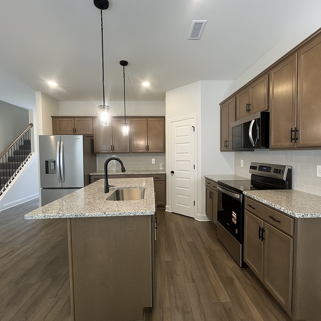 Building Photo - MOVE IN READY -3 Bed, 2.5 Bath 1 car garag...