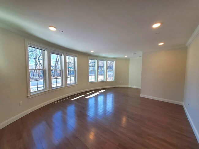 Building Photo - 39 Herrick Rd Unit U103