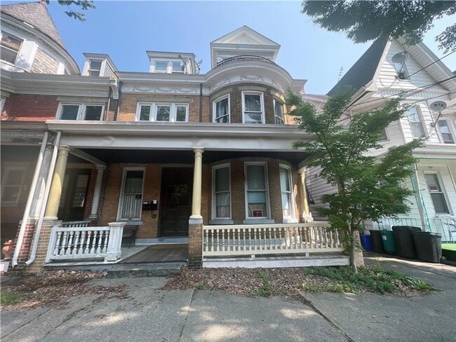 Building Photo - 1349 Washington St Unit 3