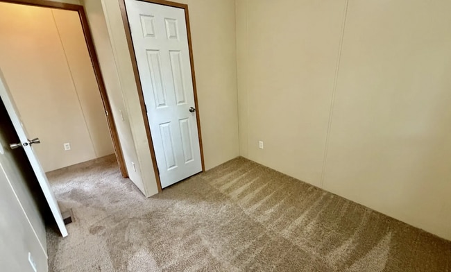 Photo - 25110 Au Lac Dr N