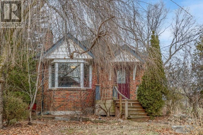 Photo - 70 High St W