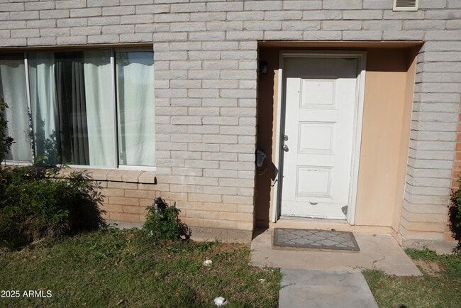 Photo - 4501 S Mill Ave