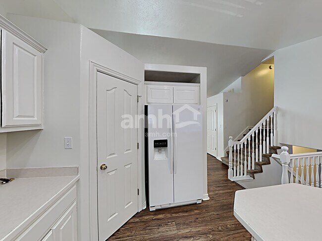 Photo - 896 N 1110 W House