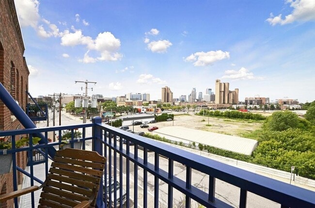 Photo - 127 5th St NE