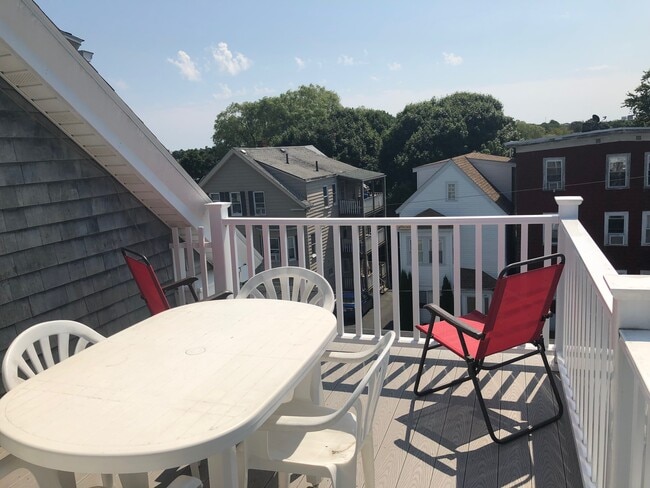 Photo - 52 Lawrence St