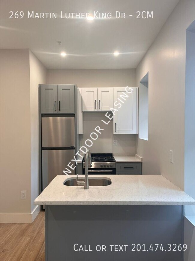 Building Photo - 269 M.L.K. Drive Unit 2CM