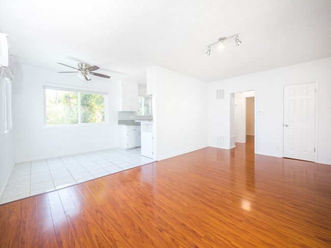 Photo - 9030 Harratt St.