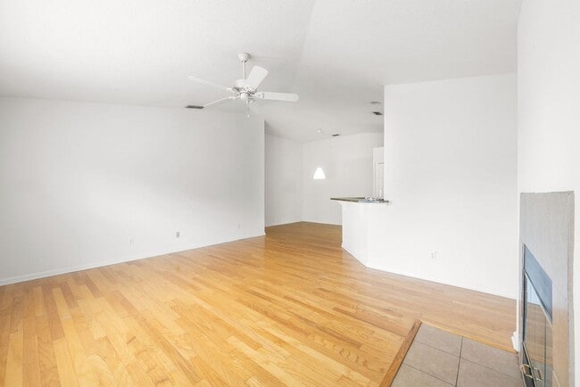 Photo - Jax Beach Condo Close to Everything