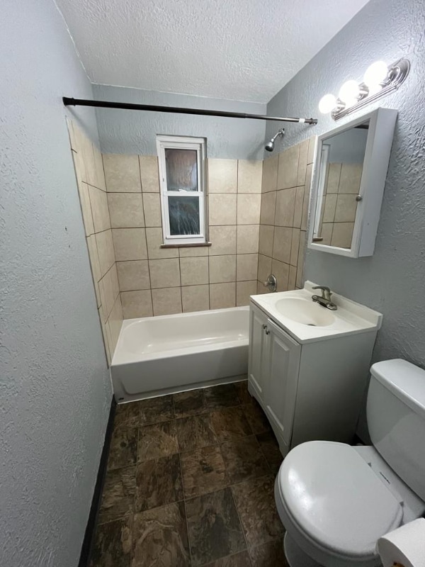 Photo - 20900 Crystal Ave