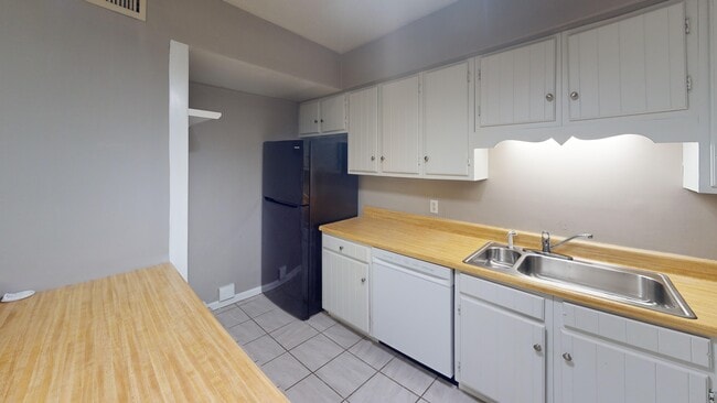 Photo - 4001 S Bend Dr