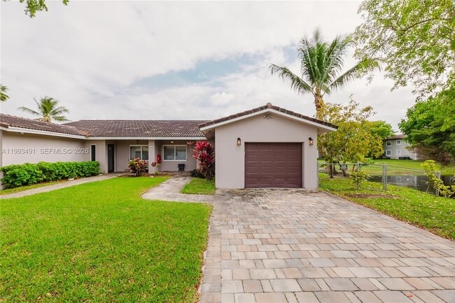 Building Photo - 11320 NW 35th Ct