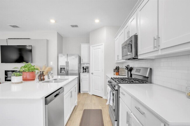 Photo - 3220 Sioux Trl