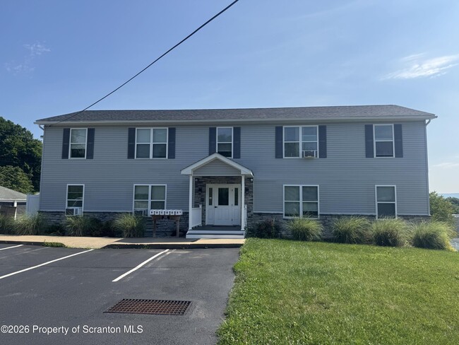 Building Photo - 1039 Walker St