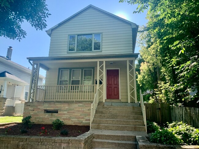 Vista frontal - 1662 N Cass St Unidad 1662A